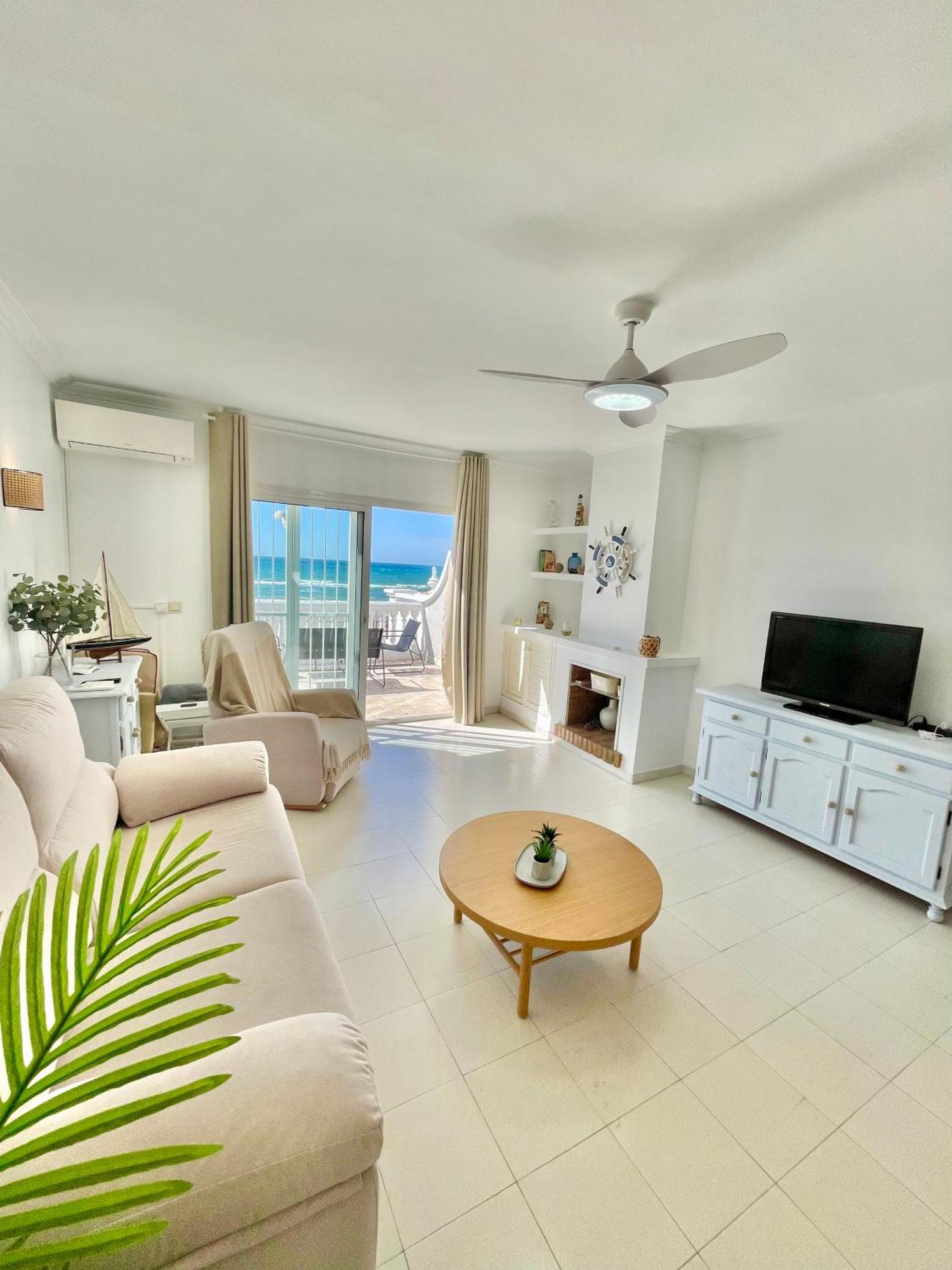 Apartamento Frontal Al Mar - Torrox Costa ภายนอก รูปภาพ